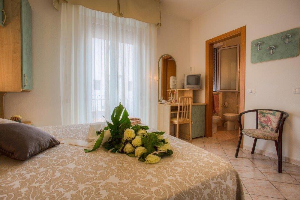 Villa Zavatta "B&B - Rooms & Apartments" Bellaria-Igea Marina Exterior foto