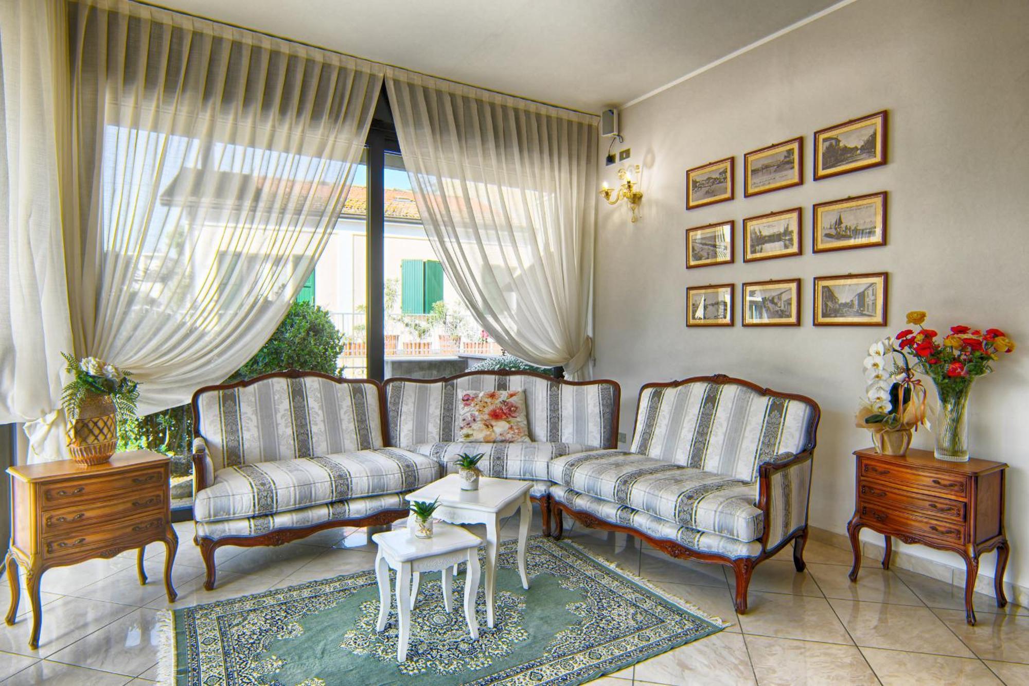 Villa Zavatta "B&B - Rooms & Apartments" Bellaria-Igea Marina Exterior foto